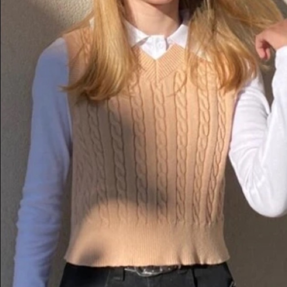 Apricot peach beige knitted crop sweater vest